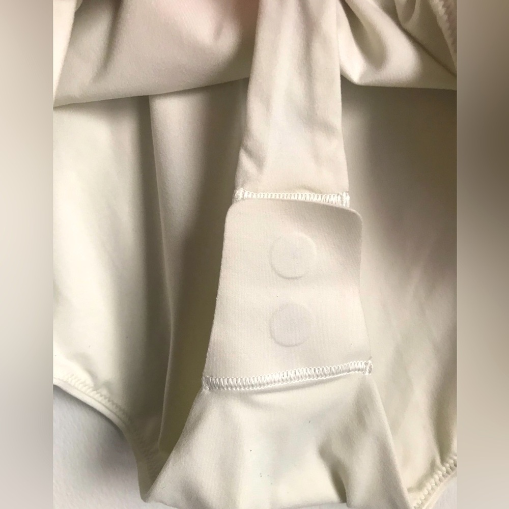LULULEMON Wundermost Ultra-Soft Nulu Turtleneck Bodysuit - Picture 10 of 13